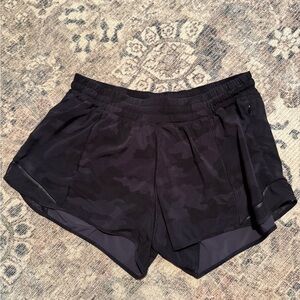 Lululemon Camouflage hotty hot